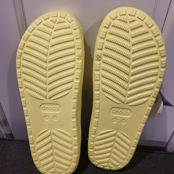 Crocs - Picture 3 of 6